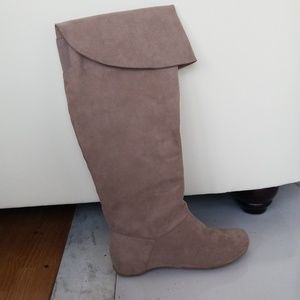 Kenneth Cole boots